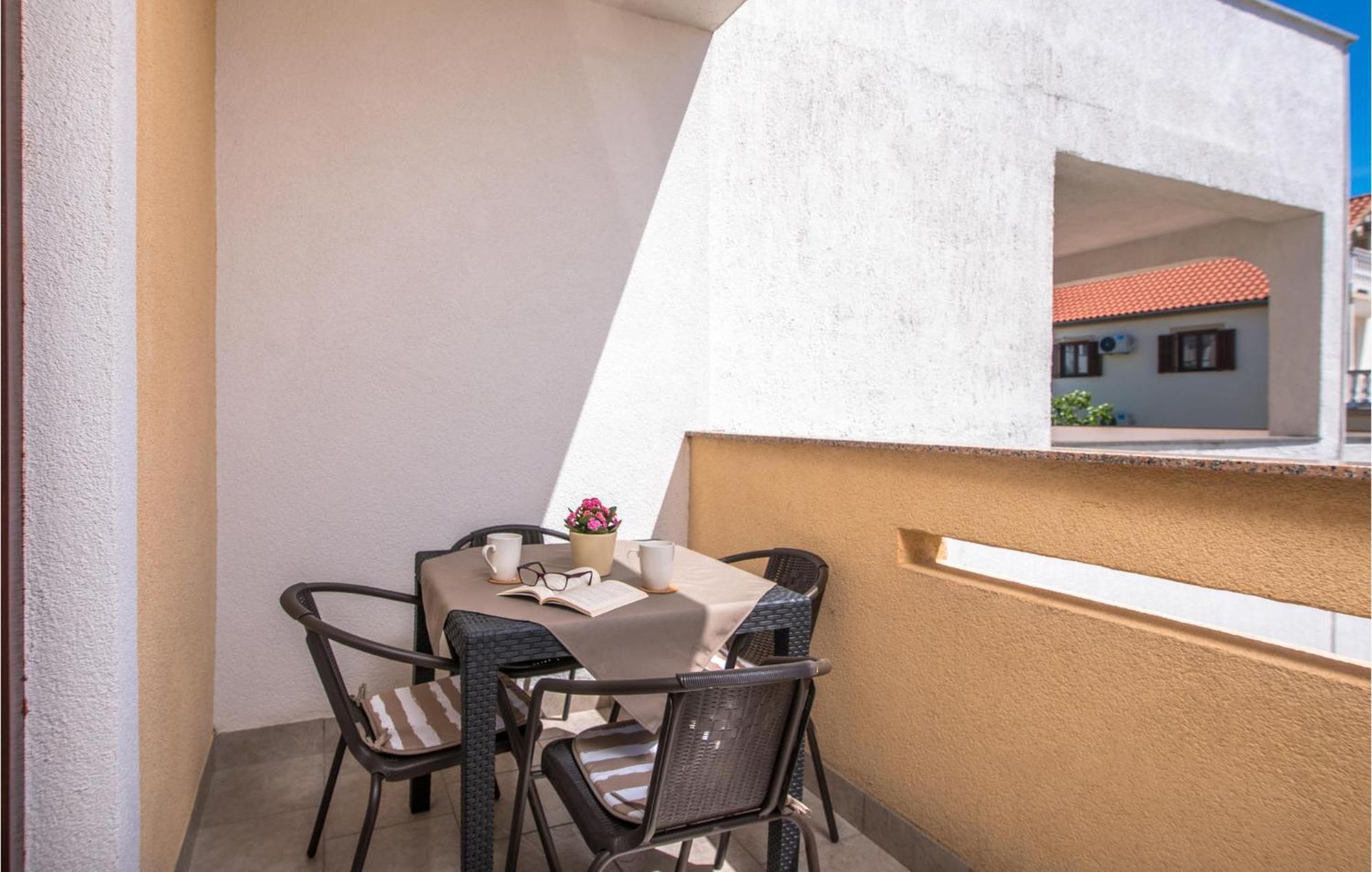 Gorgeous Apartment In Krk With Wifi Кърк Екстериор снимка