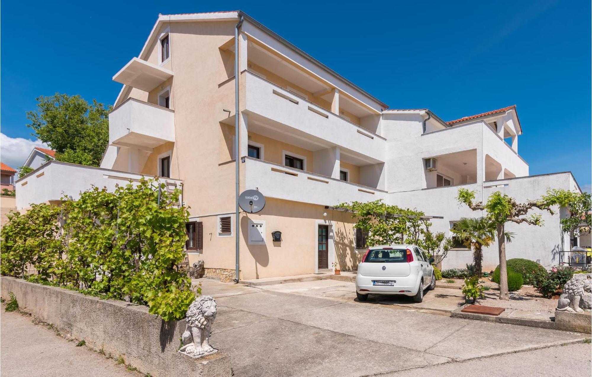Gorgeous Apartment In Krk With Wifi Кърк Екстериор снимка